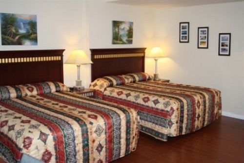 The Revelstoke Gateway Inn Exteriér fotografie