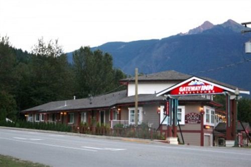 The Revelstoke Gateway Inn Exteriér fotografie